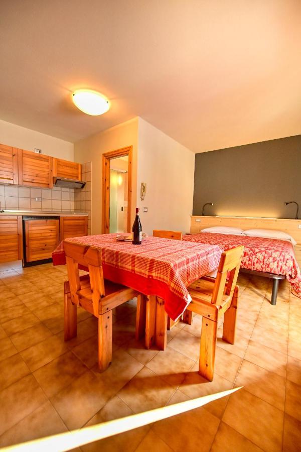 Residence Raethia Tra Bormio E Livigno Pradelle Exteriér fotografie